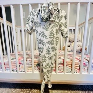 Spearmint LOVE bamboo 0-3m receiving knotted gown & headband set sage green fern